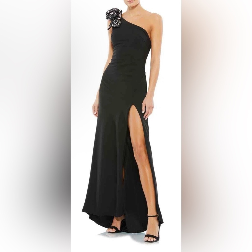 Mac Duggal 55707 NWT One-Shoulder Sequin Bow Trumpet Gown